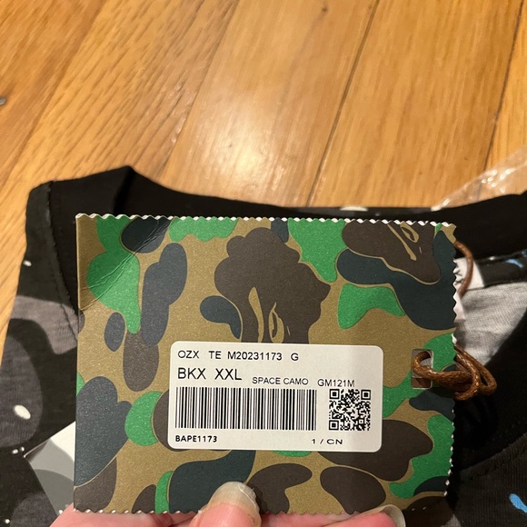 BAPE space camo shark Tee in black (glow in the dark) NWT - Picture 6 of 9